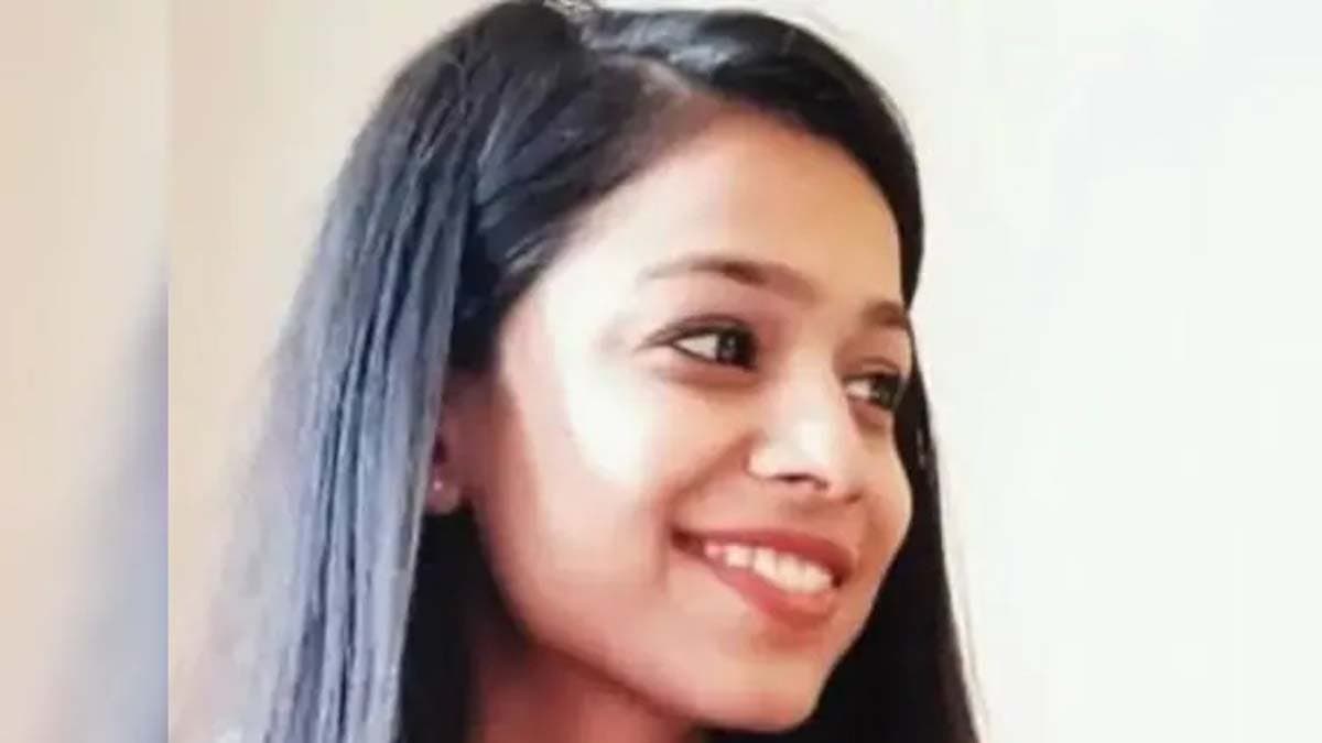 lady official of ICICI bank kota Rajasthan stole crores from FDs invested in stocks they tanked