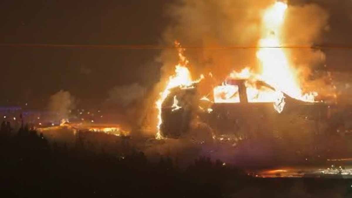 Realtor Found Dead In Burning Fortuner Was Choked To Death By Friends in Uttar Pradesh gnr 