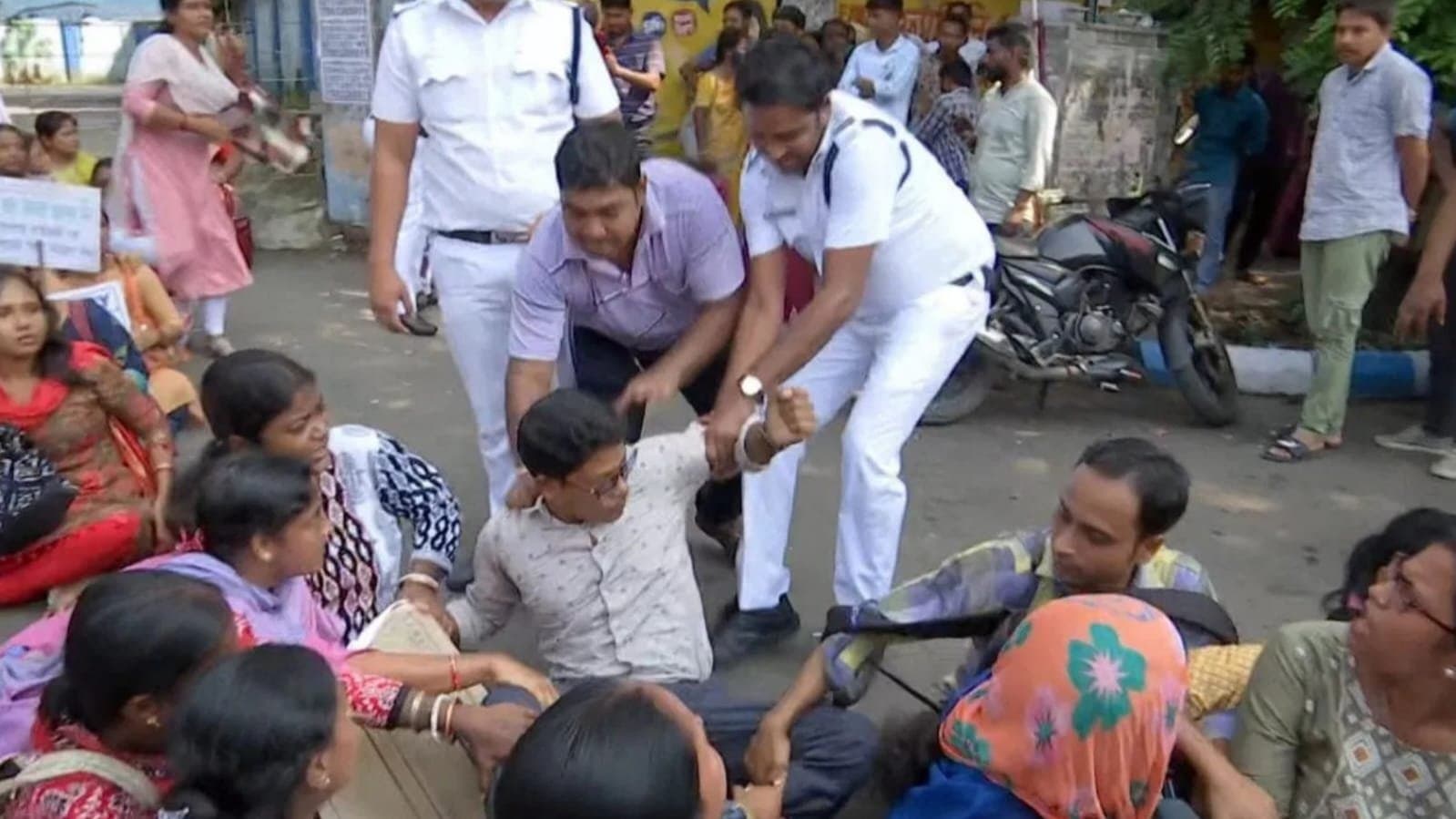 remaining four upper primary job seekers also got bail