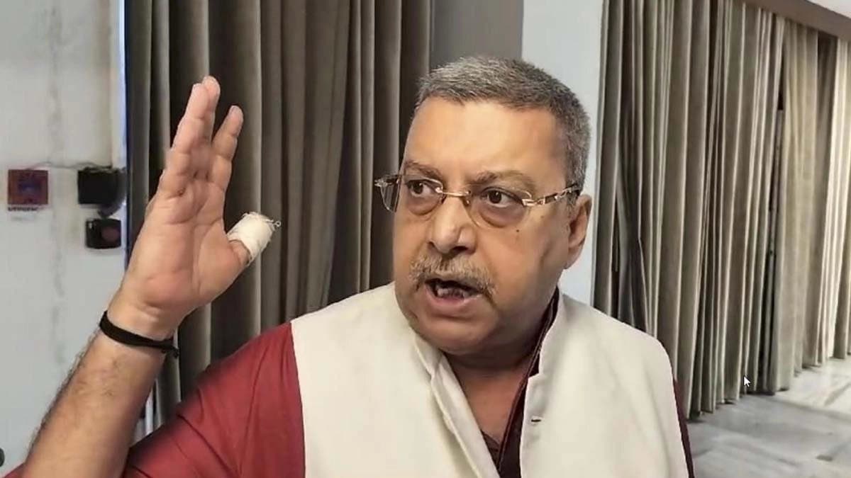 Minister of state for Railway Ravneet Singh Bittu is a traitor of Punjab alleged TMC MP Kalyan Banerjee