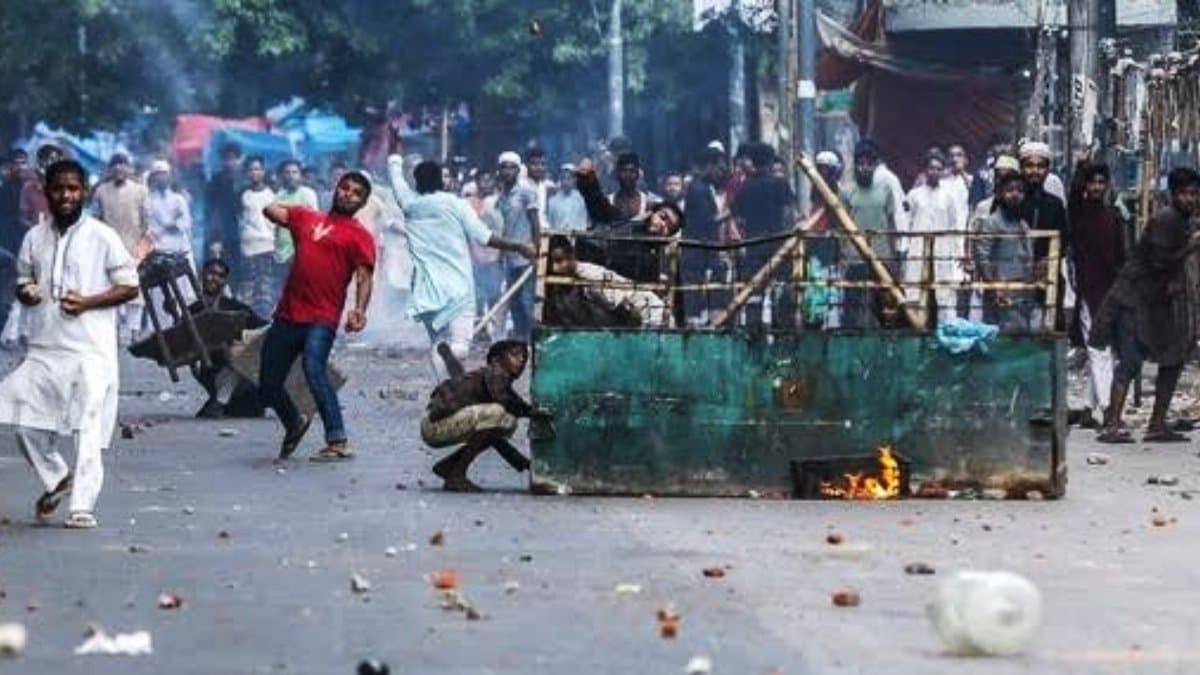 Over Bangladesh Army coup plot Bangladesh moves against top army general who close to pakistan 