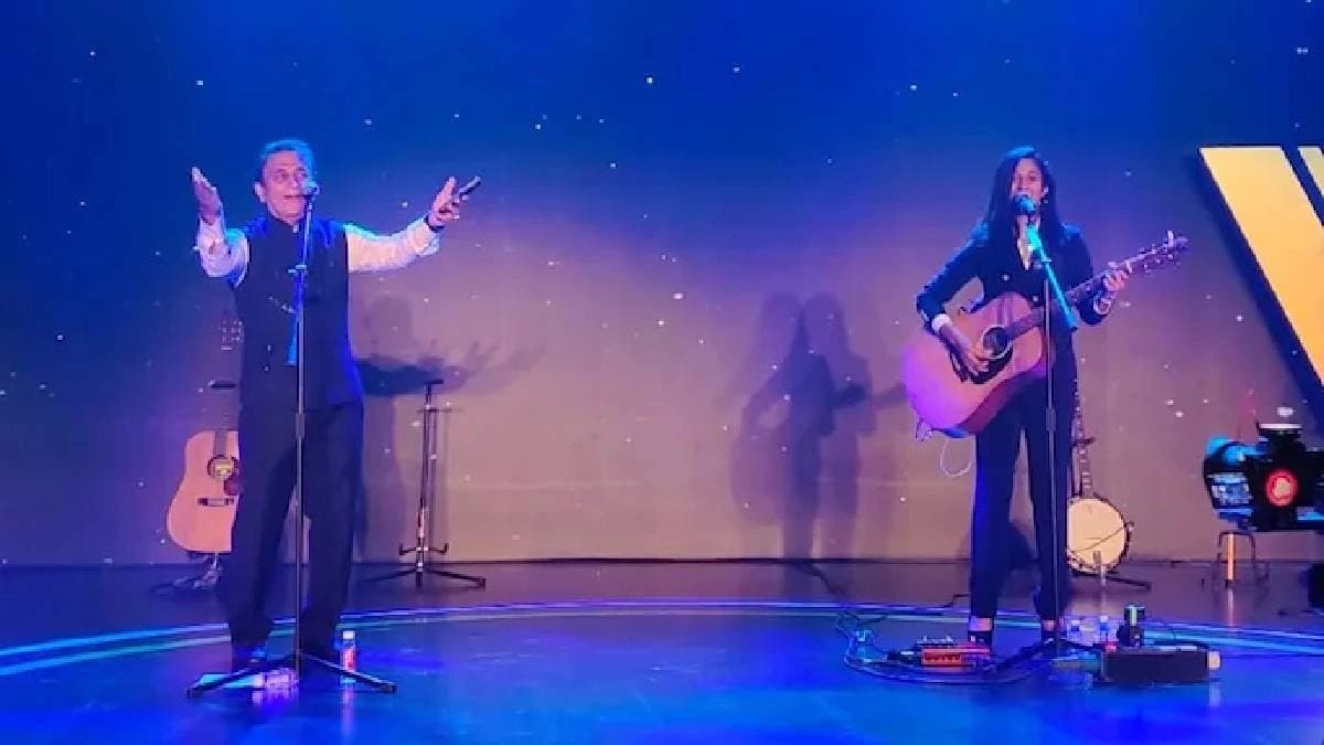 Sunil Gavaskar promises he would love to sing a song with jemimah rodrigues on the guitar in india win world cup