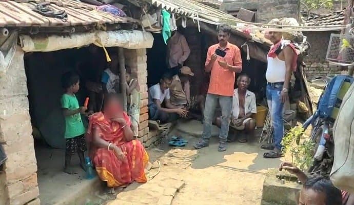 BJP worker threatens Scheduled Women in hooghly