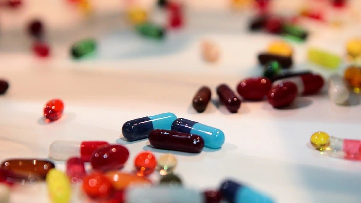 Man Kept Lying To His Wife For 10 Years about Red Pills then this incident happened