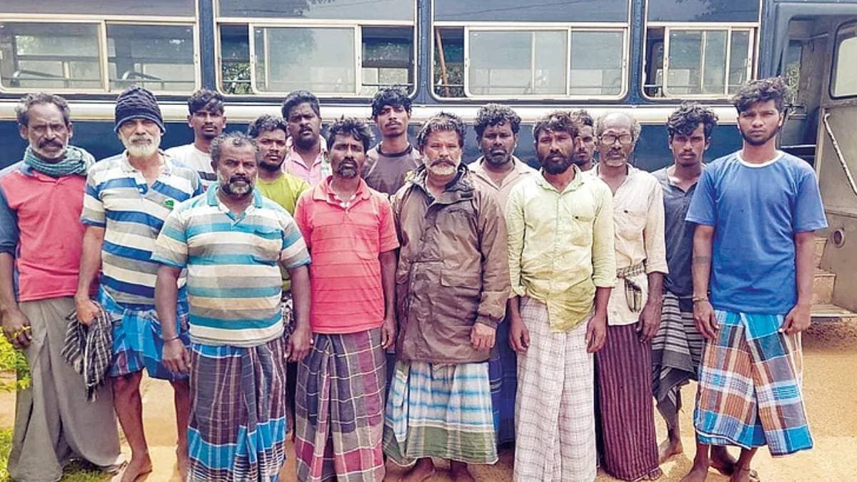 Sri Lanka Navy arrests 10 fishermen gnr