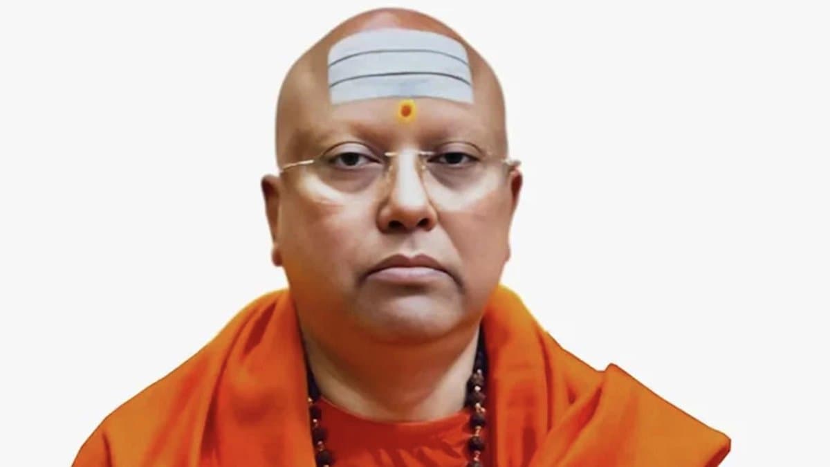 Delhi Ashram Baba Accused of Physical Assaulting 17 Girls Arrested in Agra 