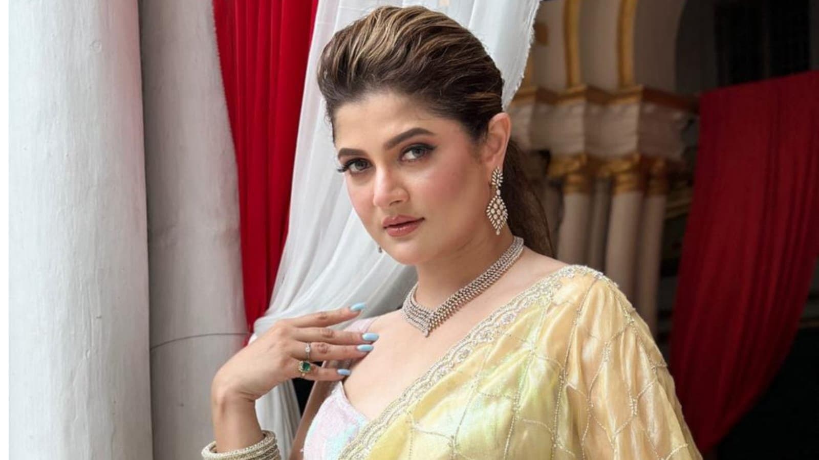 Srabanti Chatterjee going to present a bengali movie for the first time 