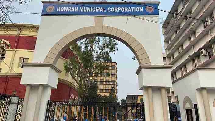 Tree Uprooted Two Killed in Howrah Municipal Corporation