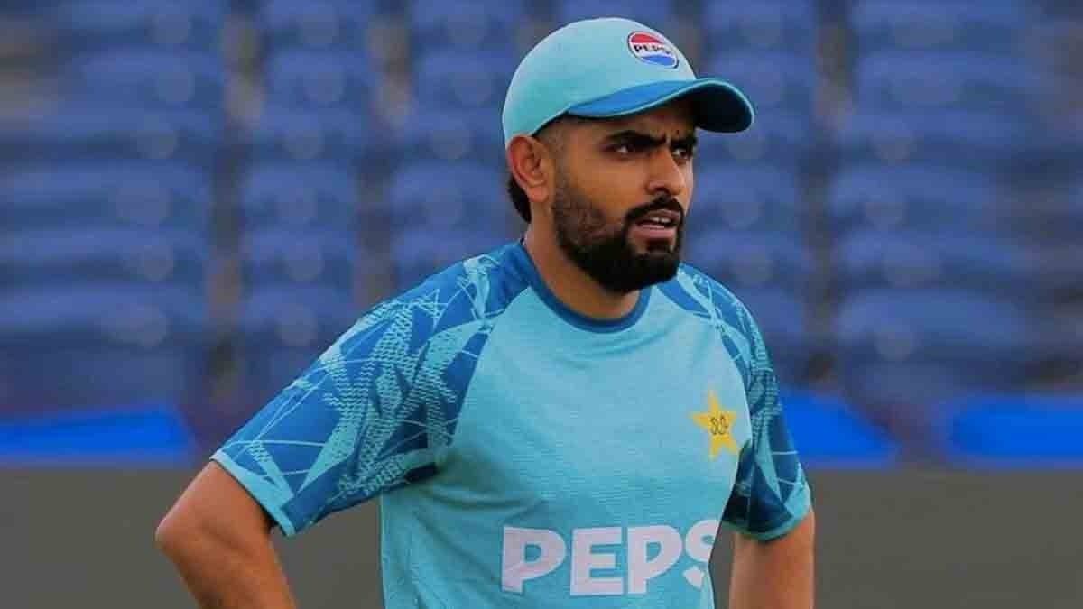 বাবরকে আবার অধিনায়ক করায় অবাক গোটা পাকিস্তান, কে করলেন এমন মন্তব্য? 