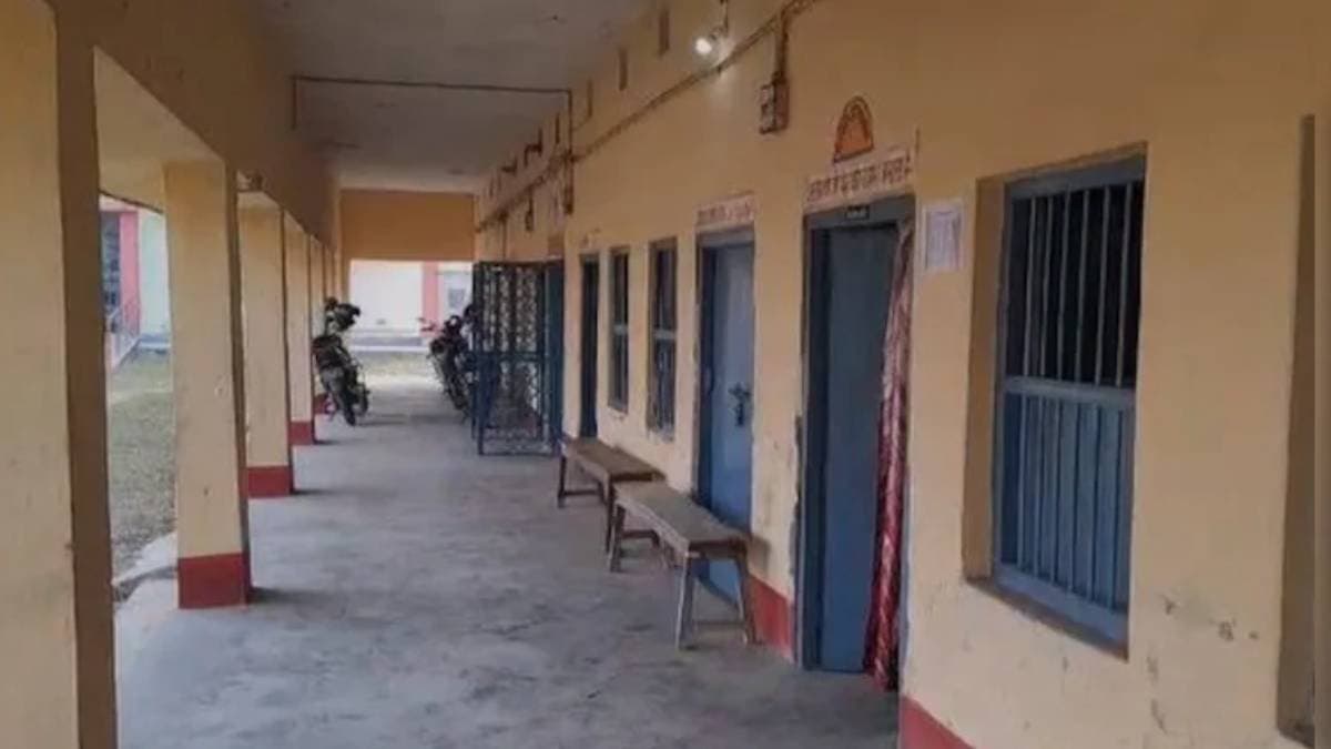 Bihar teacher allegedly sks student to be his girlfriend gnr