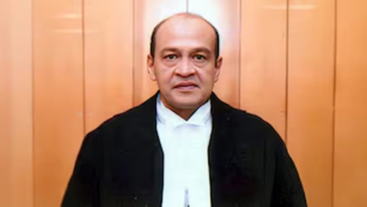Pile of cash found from the bungalow of Delhi High Court judge Supreme Court Collegium intervened