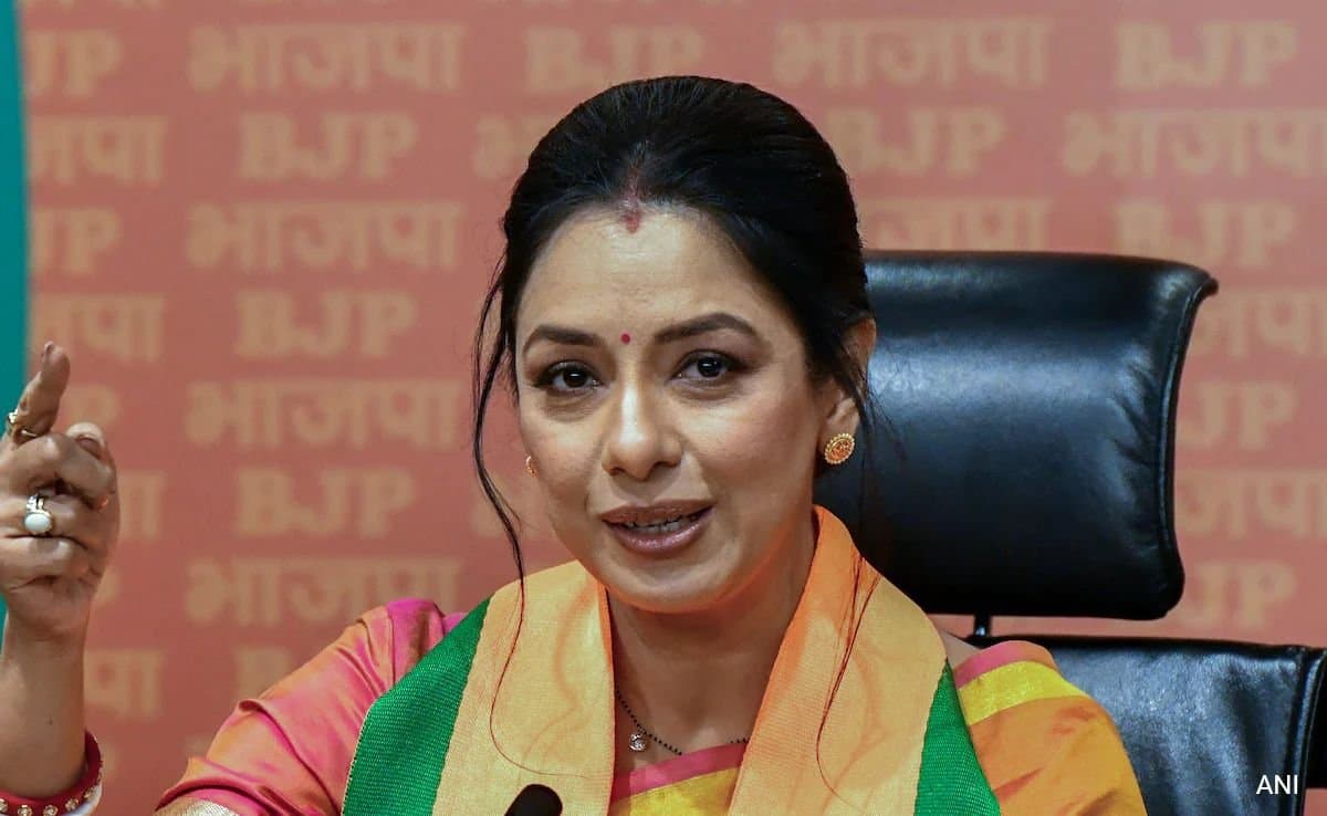BJP's Rupali Ganguly Urges Mamata Banerjee To Stop Horse-Drawn Carriages