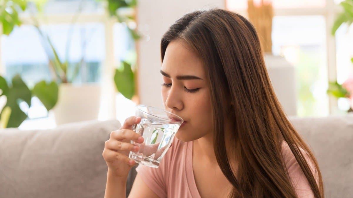 Is it good to drink hot water in the morning know what science has said about it lif