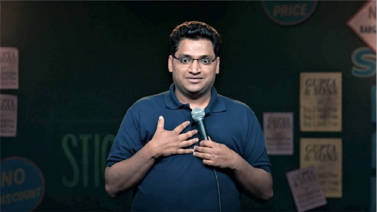 Gaurav Gupta roasts Pakistani fan on stage with viral Hanuman Chalisa joke