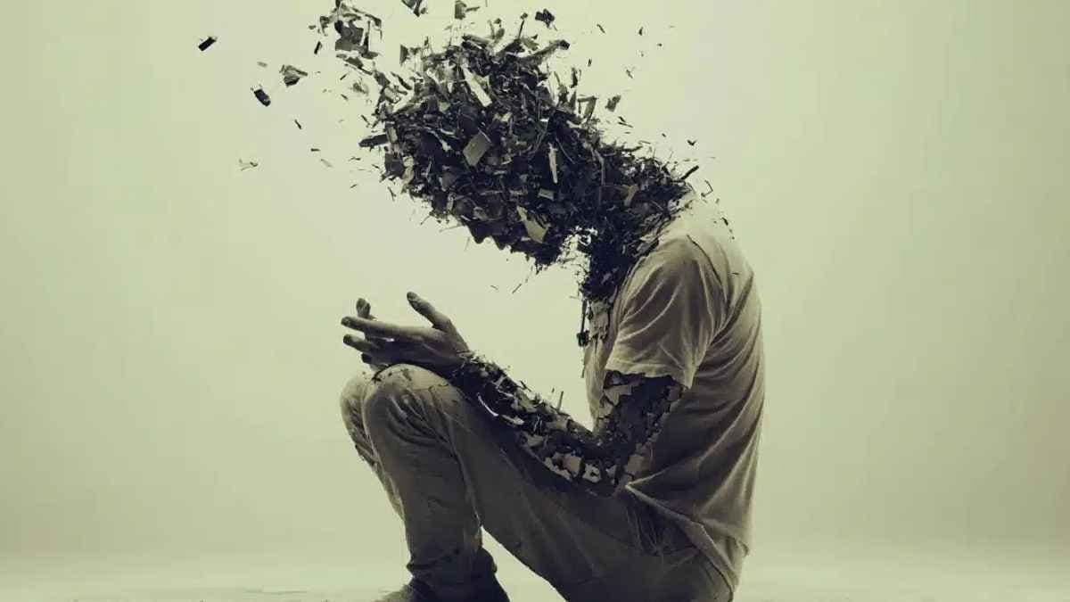 Negative work most Disrupt attention Linger in Memory