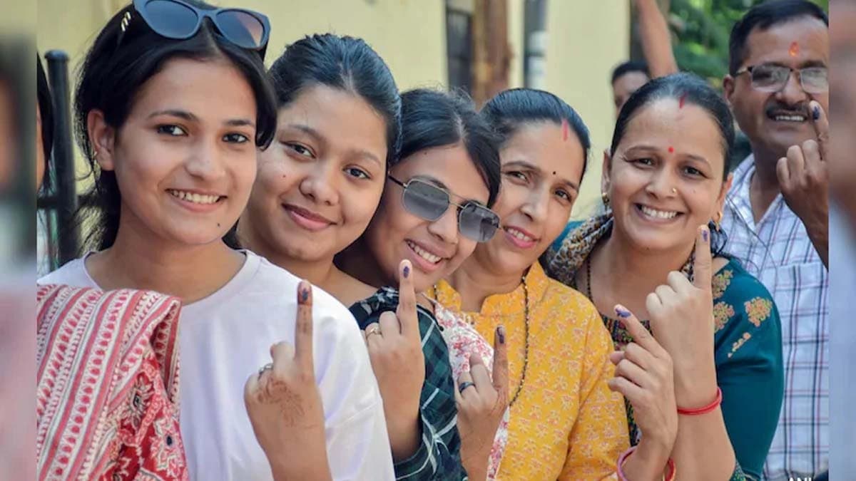 Bihar voter list trimmed by arround 52 lakh by election commission