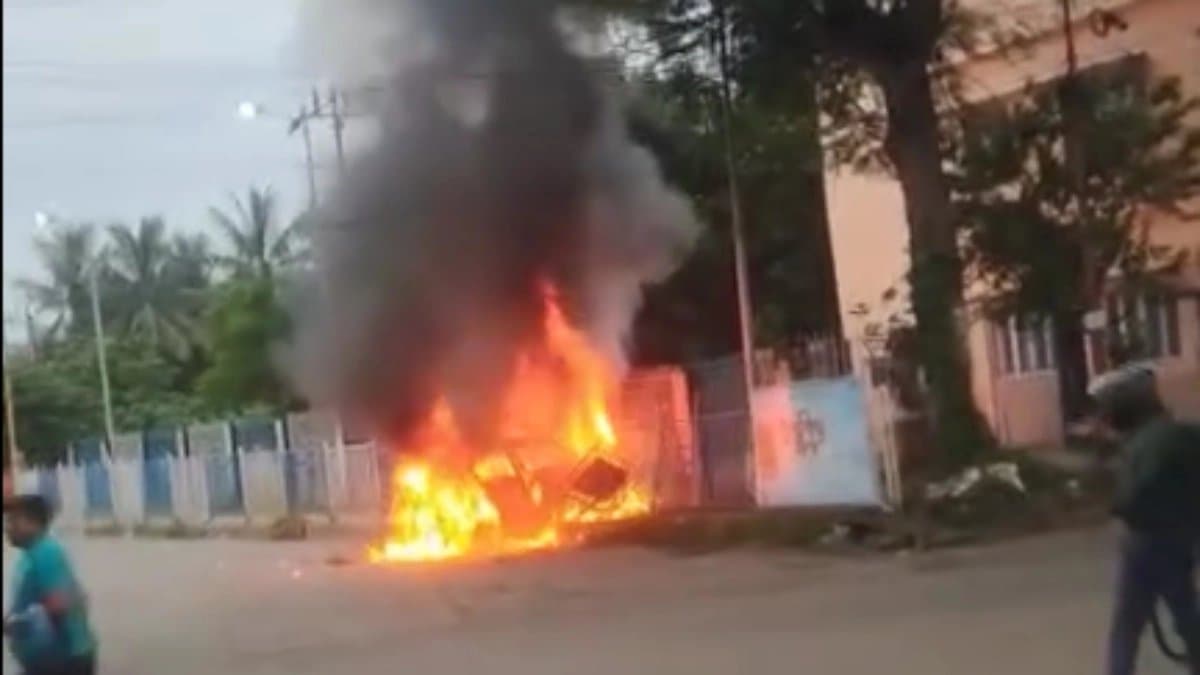 A delivery boy burnt to death while he was going to deliver food in Salt Lake