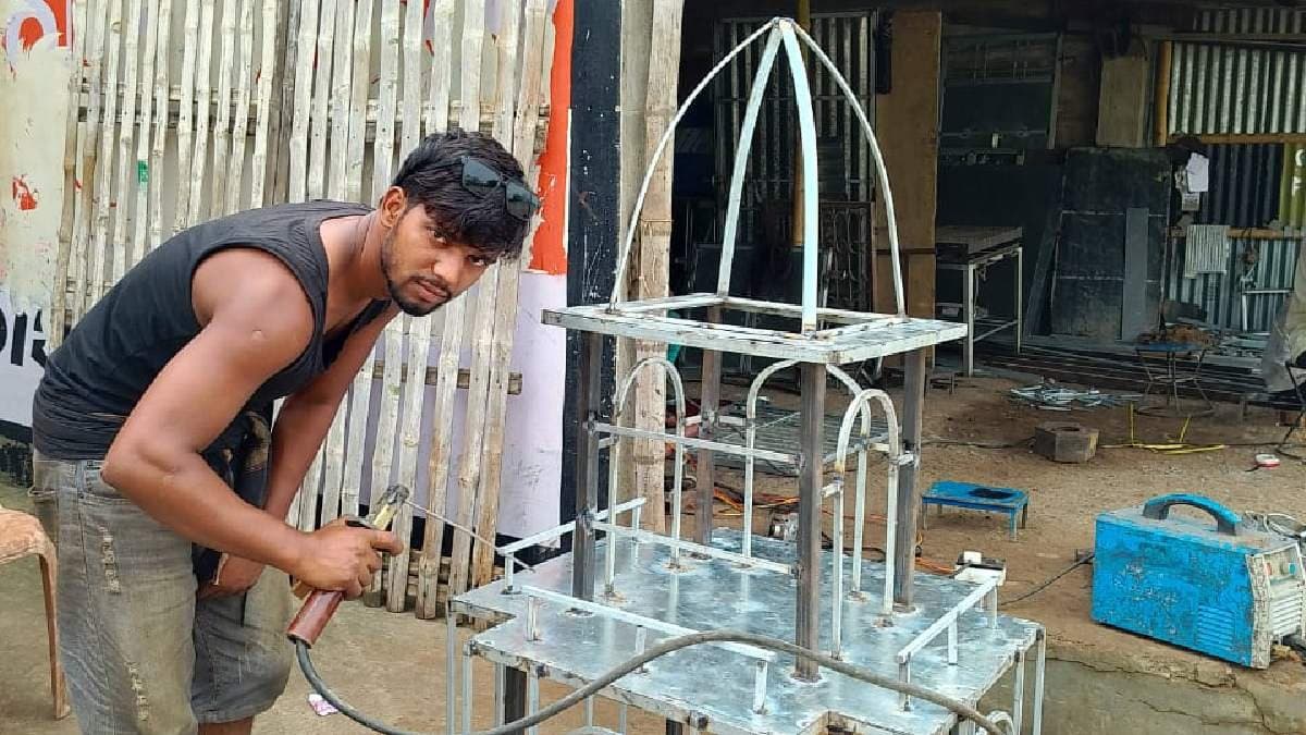 Muslim Youths Build Jagannath Rath in Murshidabad