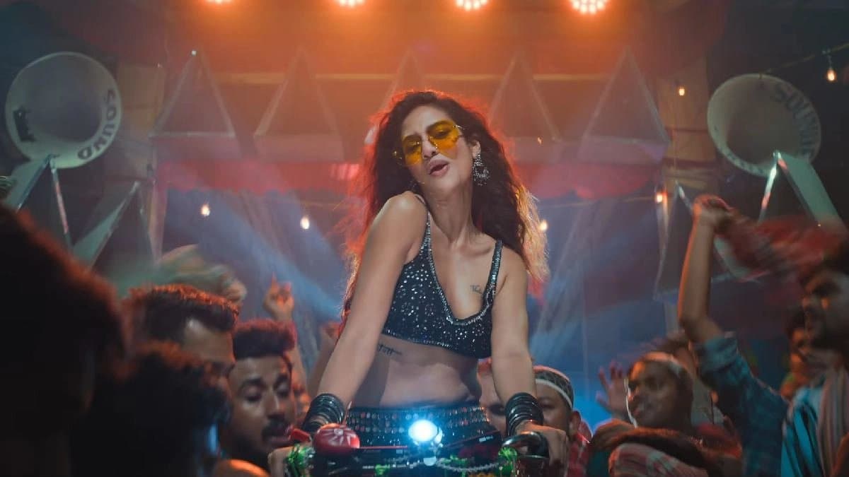 Raktabeej 2 new song Order chhara Border is making waves with Nussrat Jahaan Hot dance