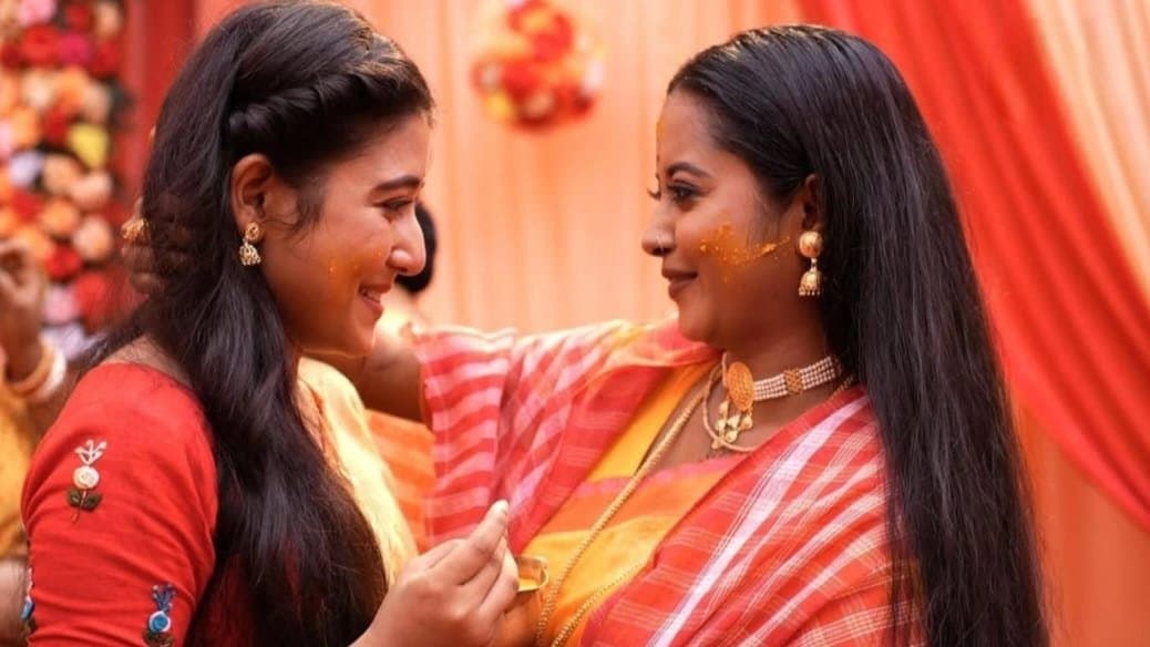 Set visit of Joyar Bhata which starring Shruti Das and Aratrika Maity