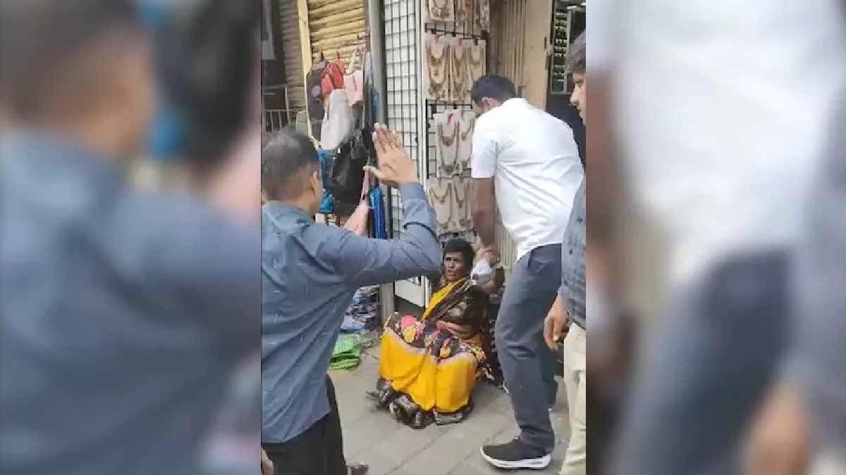 Bengaluru shopkeeper hits women for stealing sarees  goes viral