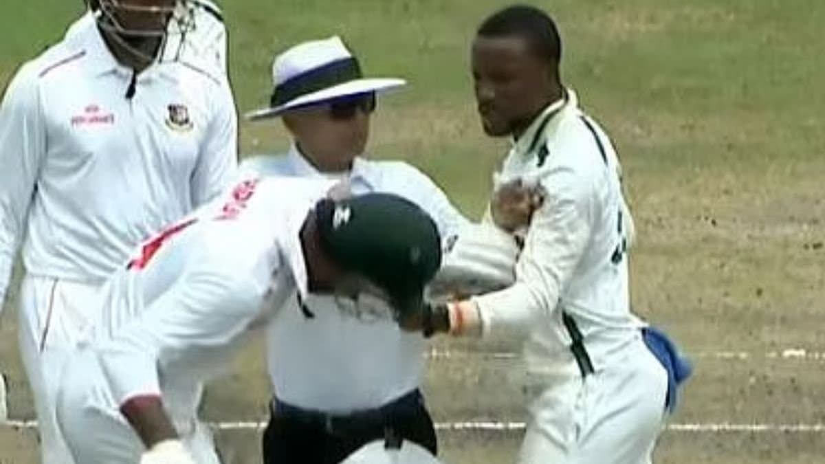 South African bowler grabs Bangladesh batters helmet spt