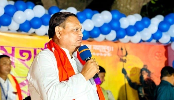 humayun kabir joins campaign for yousuf Pathan