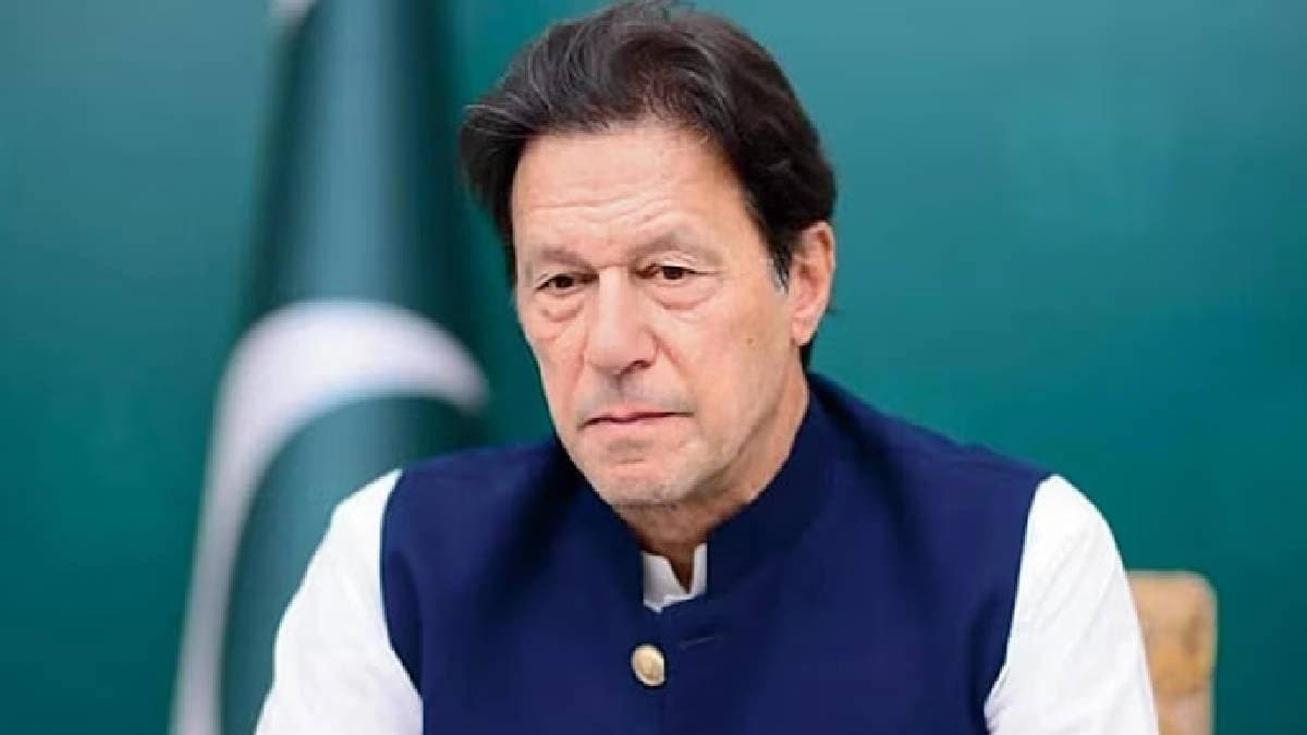 Imran Khan Mocks PCB Chairman Urges Mohsin Naqvi & Army Chief To Bat Vs India