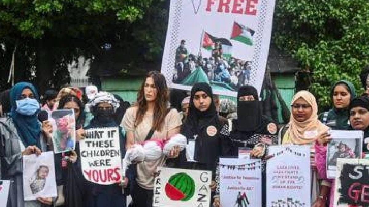 Gaza protest at Mumbai Azad maidan