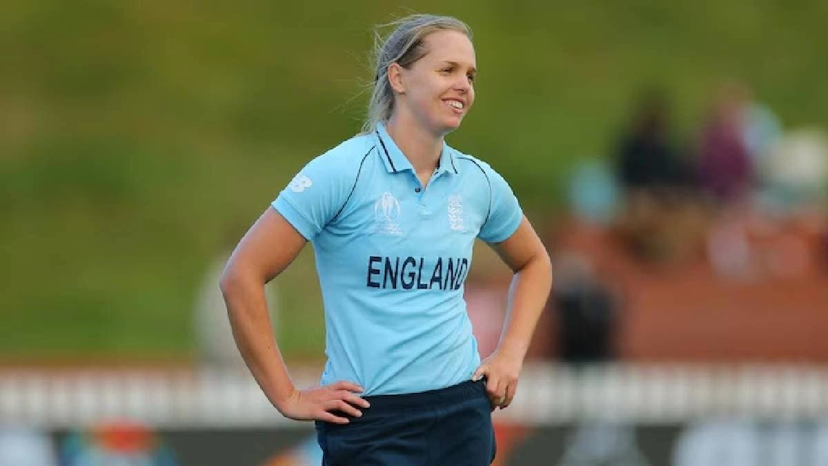 England fast bowler announces retirement at 29 to become a solicitor