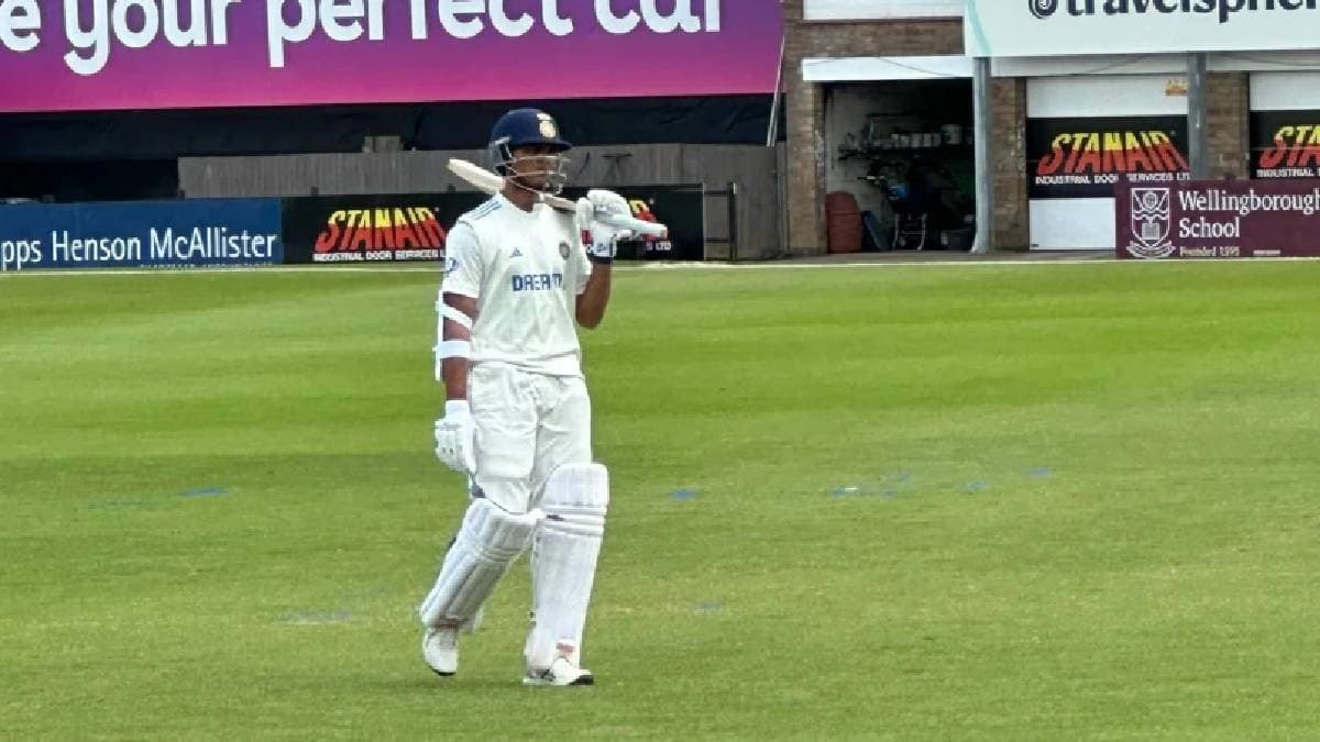 Yashasvi Jaiswal Refuses To Walk Back After Controversial LBW Call