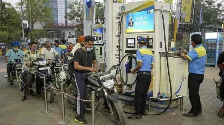 Petrol diesel price in kolkata and all over west bengal on 27 November 2024_gnr