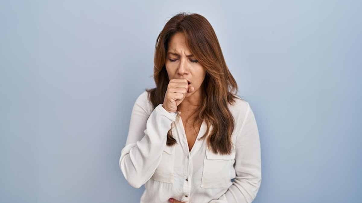Accumulation of mucus in throat persistently is a sign of some serious diseases like throat cancer lif