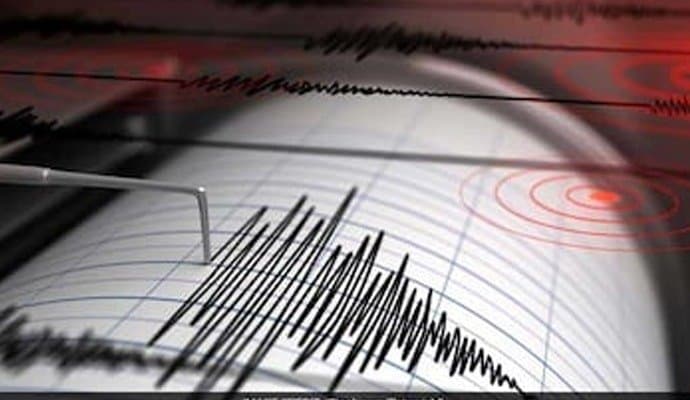  6.3 Magnitude Earthquake Hits Western Japan 