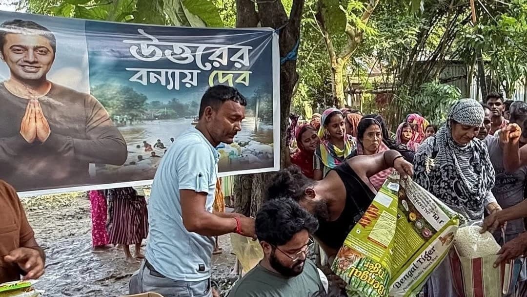 Dev sends food to flood victims in North Bengal