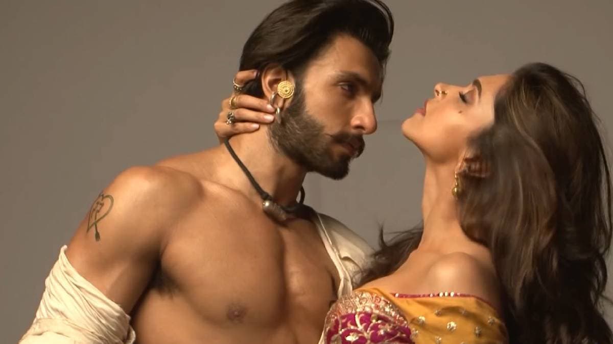 Deepika Padukone reveals Ranveer Singh changes every six months 