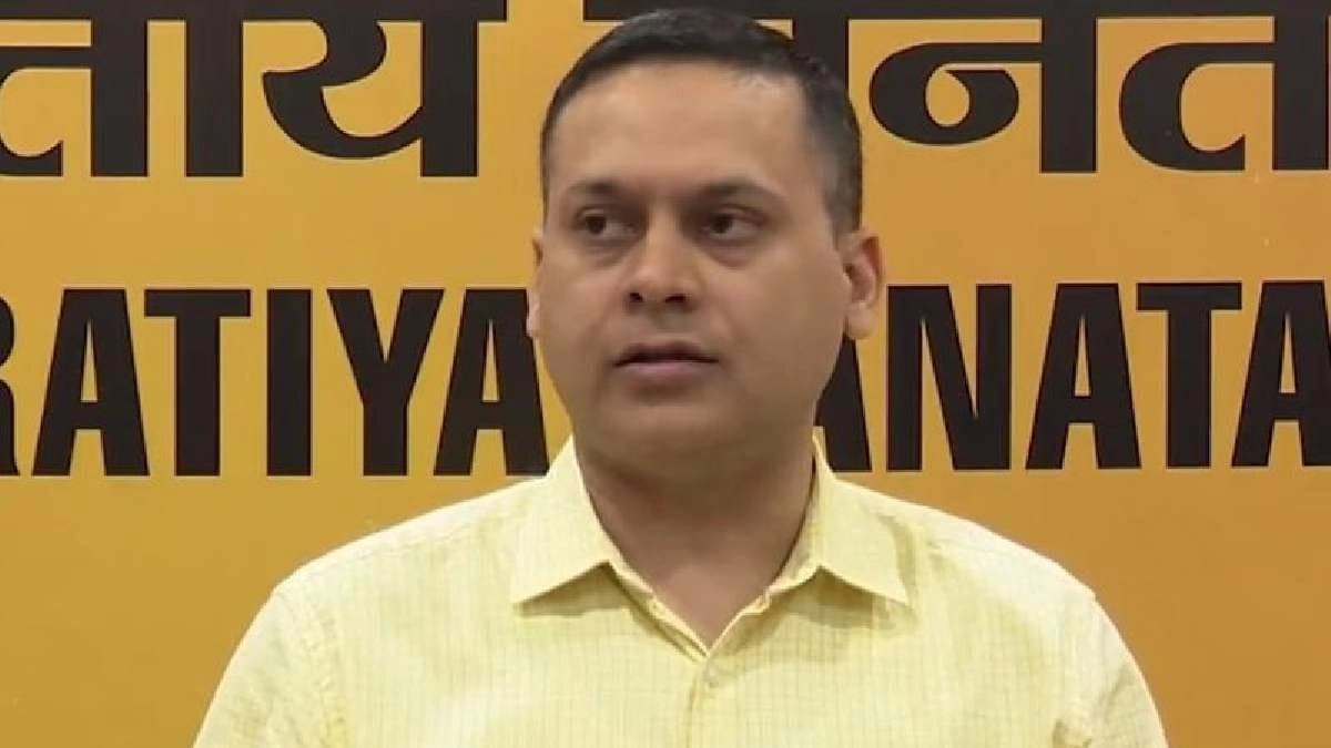 Amit Malviya Post sparks debate amid Delhi Police letter referring bengalil language as bangladeshi