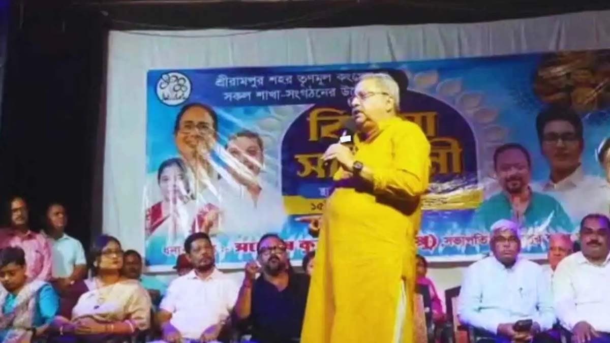 TMC MP Kalyan Banerjee targeted the Left government including Buddhadeb Bhattacharya at Vijaya Sammilani