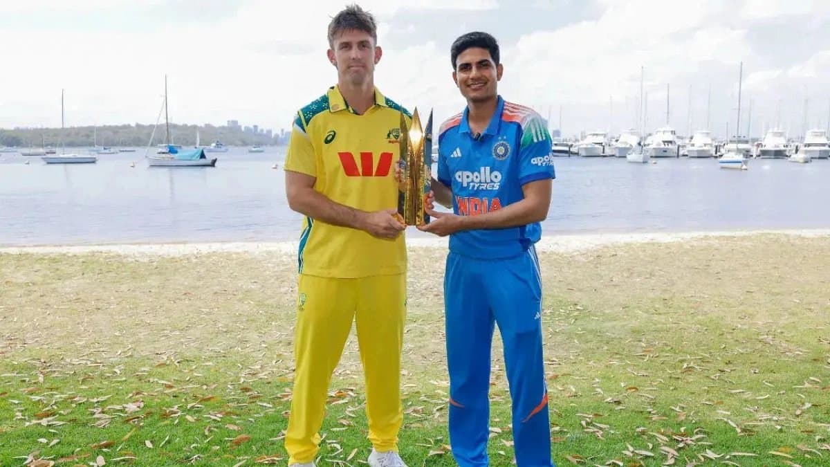 Australia win the toss and bowl first against India 