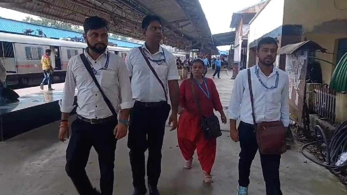 A railway passenger threw hot food to a ticket checker when the later asked for travelling ticket