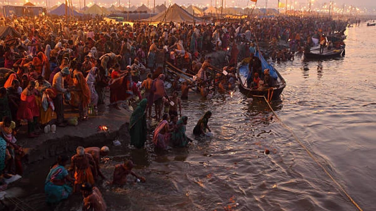 Maha Kumbh Mela 2025 Rs 2,000,000,000,000 Revenue Is Likely To Generate For uttarpradesh gnr 