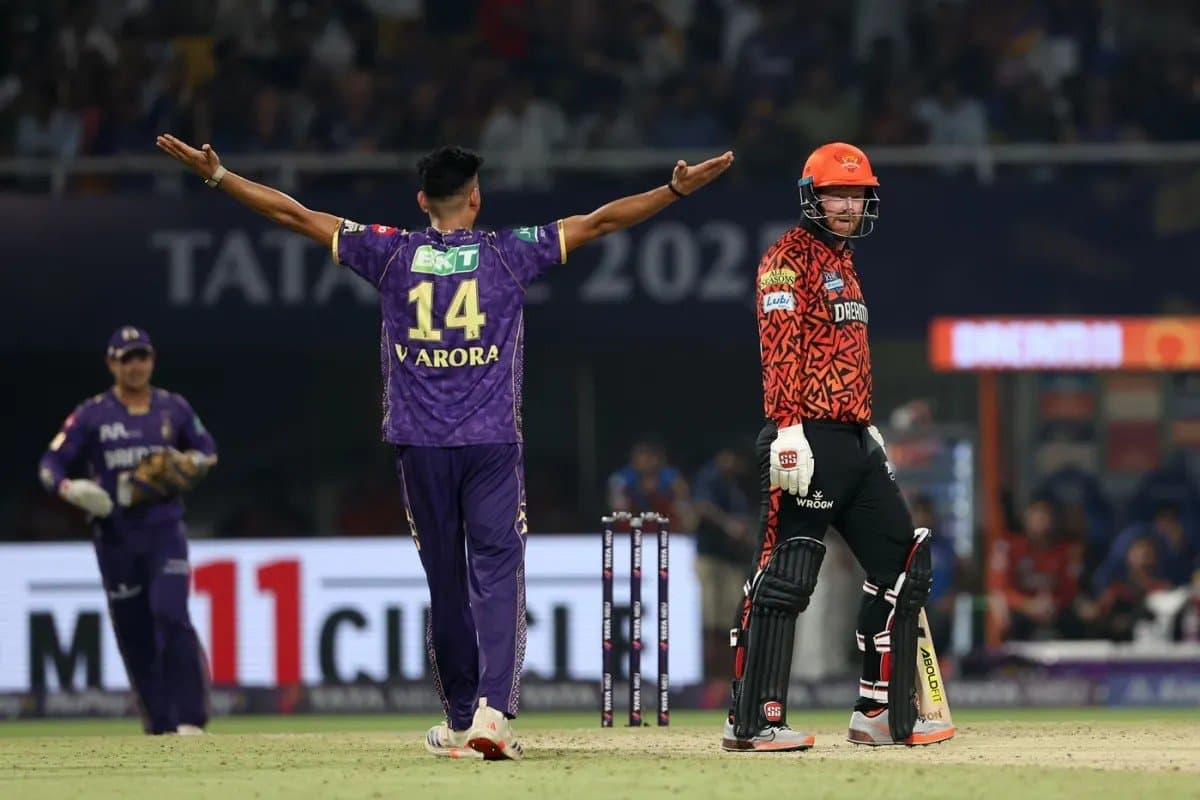 Kolkata Knight Riders defeat Sunrisers Hyderabad at home by big margin 