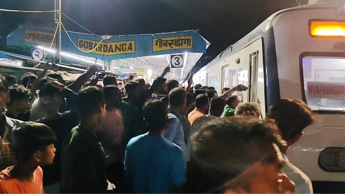 Sealdah Bongaon ac local train door closed passengers taken to the next station