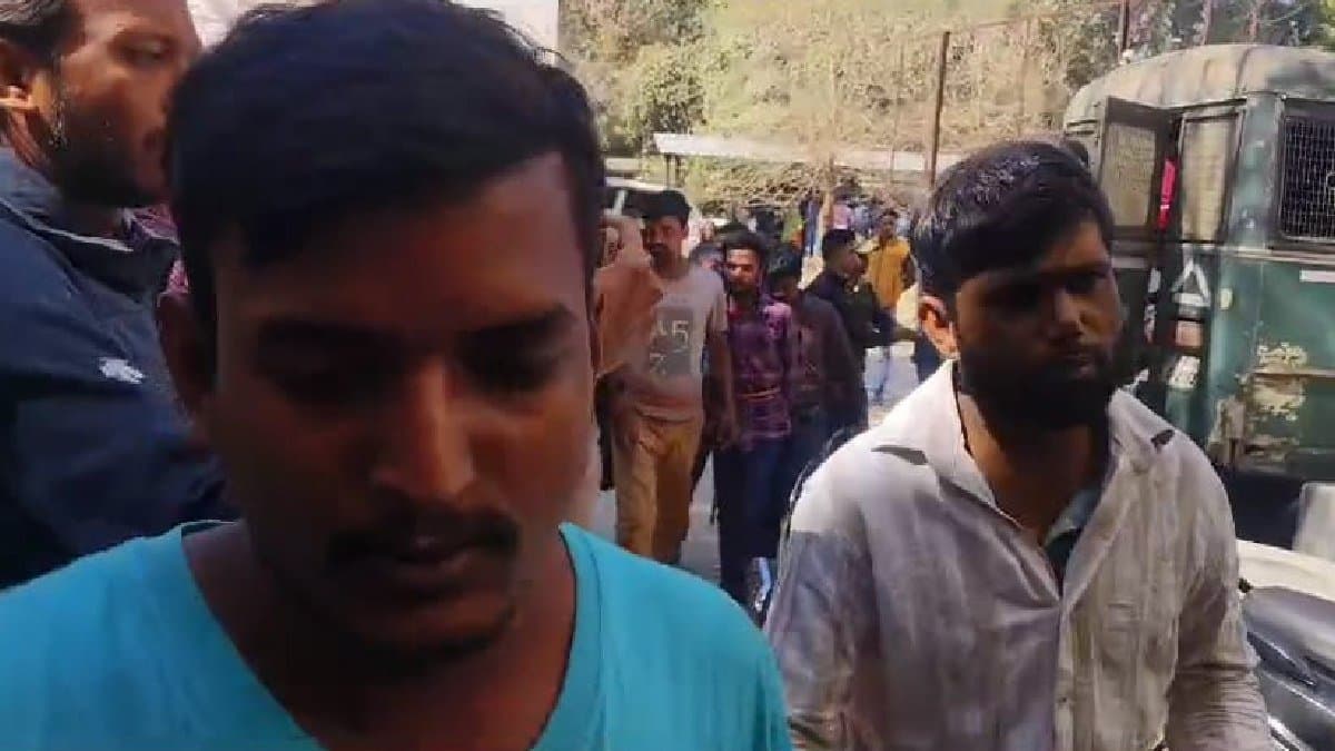 Injured bangladeshi citizen was found lying on zero point