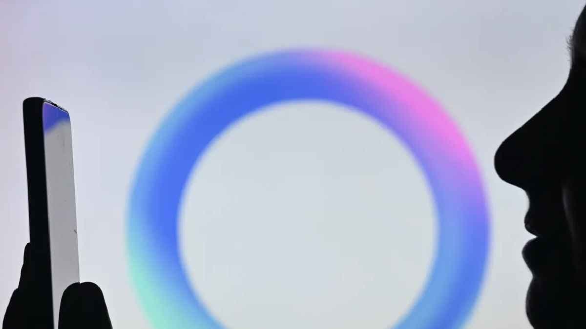 WhatsApp users can remove the Meta AI circle by contacting support through Help Center