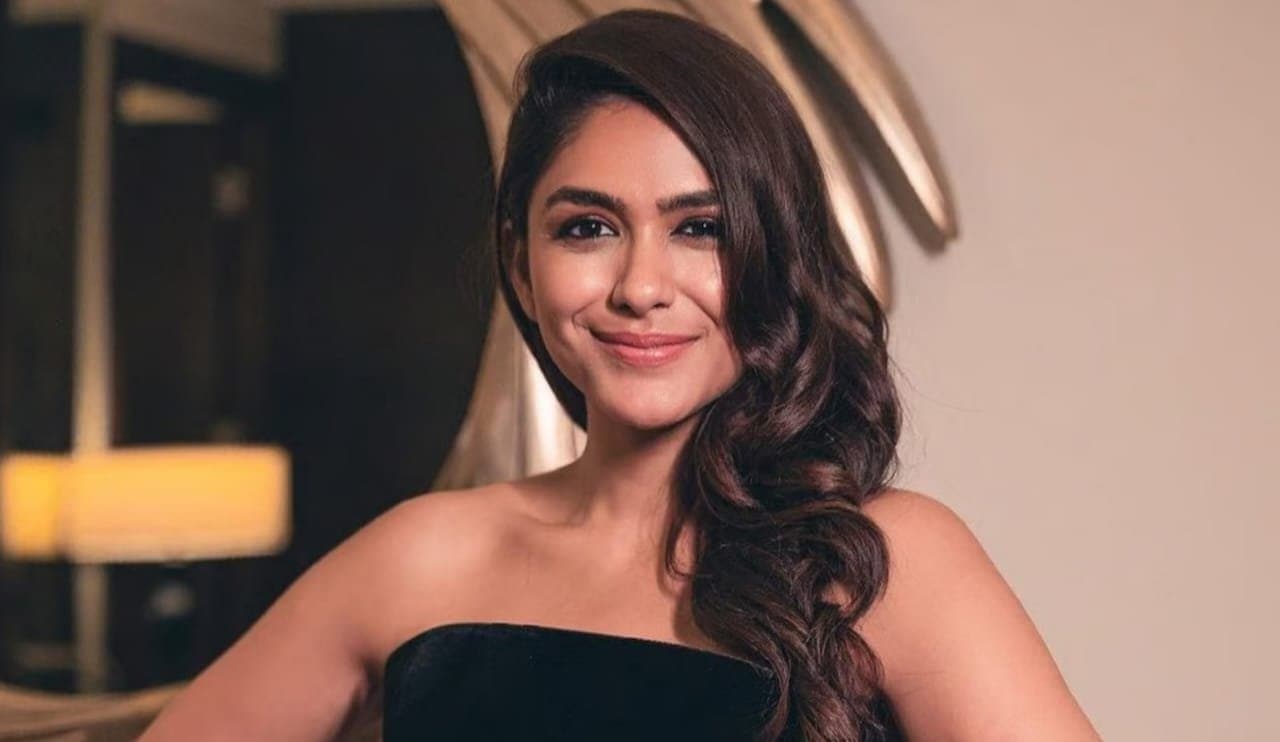 Mrunal Thakur rubbishes rumor of her wedding with Telegu Actor: 'So sorry to break your hearts' 
