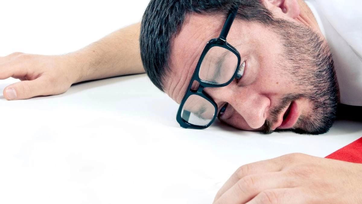 Man passed out during Physical Intimacy with Girlfriend due to Bad odour in private parts