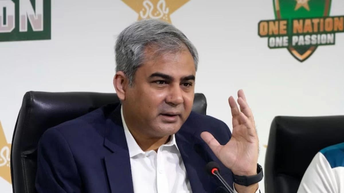 PCB chief Mohsin Naqvi gets trolled for fleeing away with trophy 