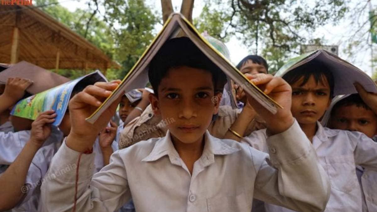 Mock drill and delhi kids cry in panic in Delhi school