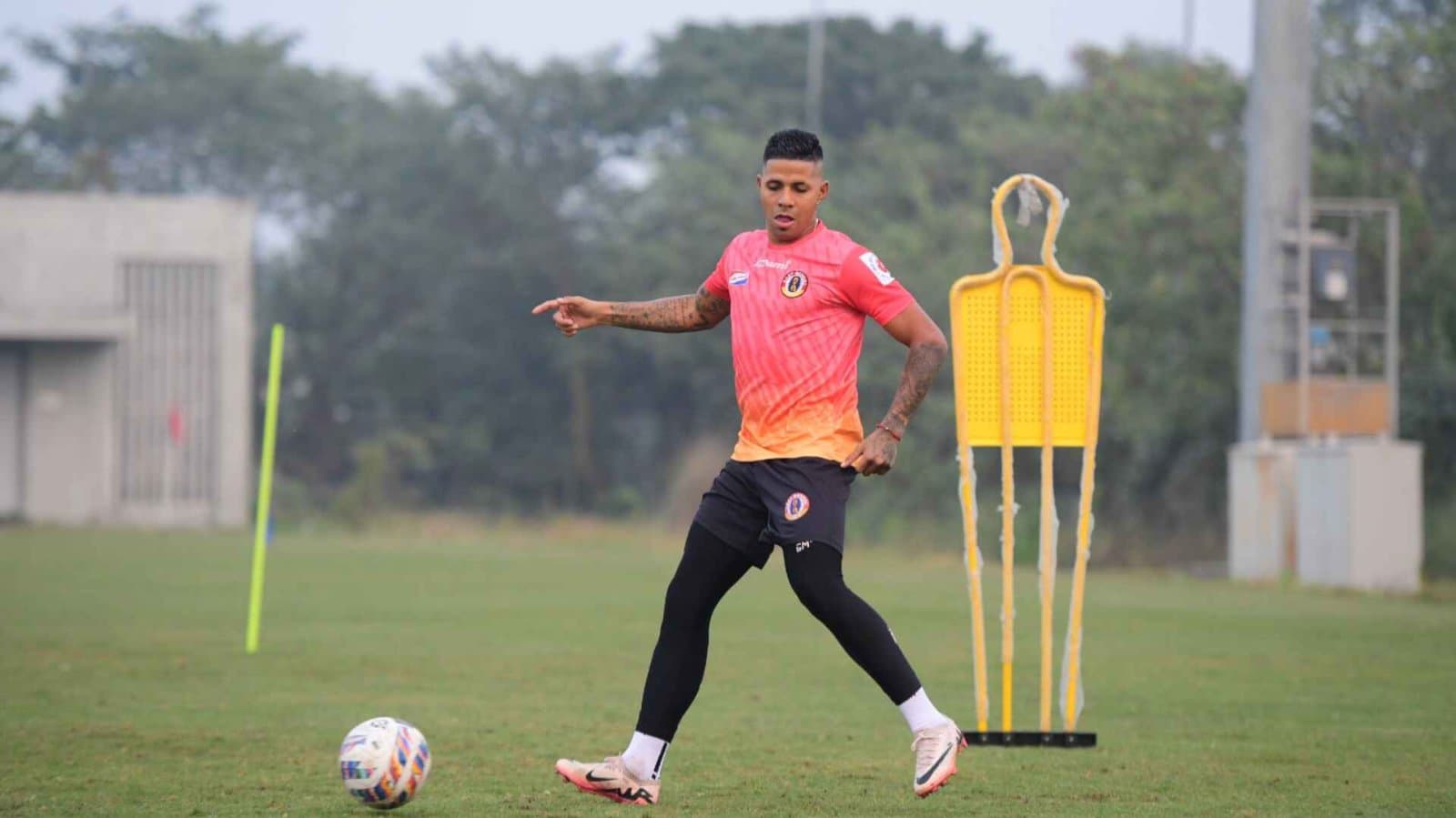 New Venezuelan forward Richard Celis joins East Bengal practice spt 
